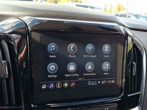 Used 2022 Chevrolet Traverse LT image 29