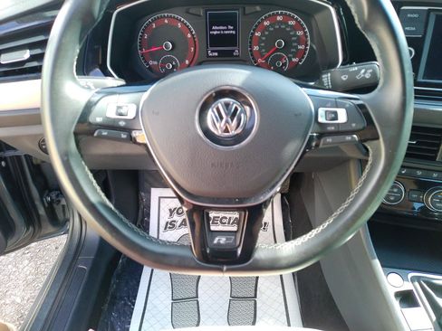 Used 2020 Volkswagen Jetta R-Line FWD image 14