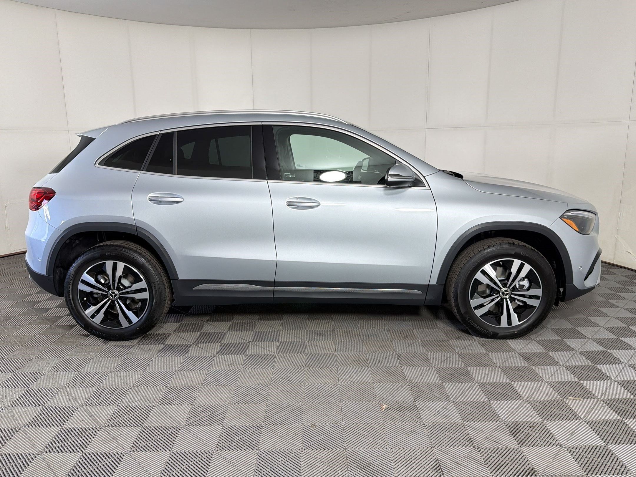 Used 2026 Mercedes-Benz GLA 250 4MATIC image 8