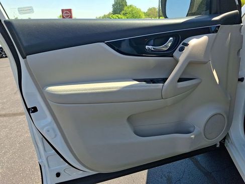 Used 2018 Nissan Rogue Sport SL AWD/4WD image 13