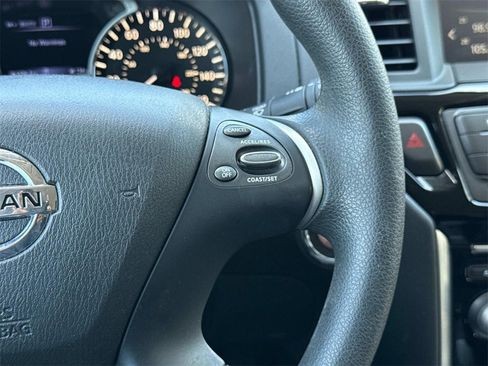 Used 2020 Nissan Pathfinder S image 8