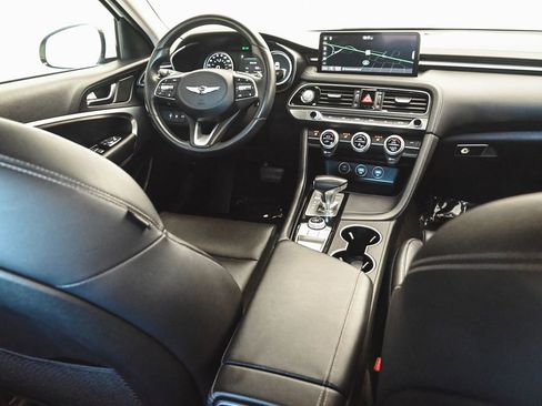 Used 2023 Genesis G70 2.0T image 31