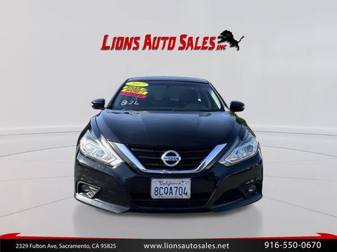 Used 2017 Nissan Altima 2.5 SV w/ Convenience Package FWD image 2