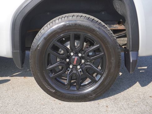 Used 2020 GMC Sierra 1500 Elevation w/ Elevation Value Package AWD/4WD image 11