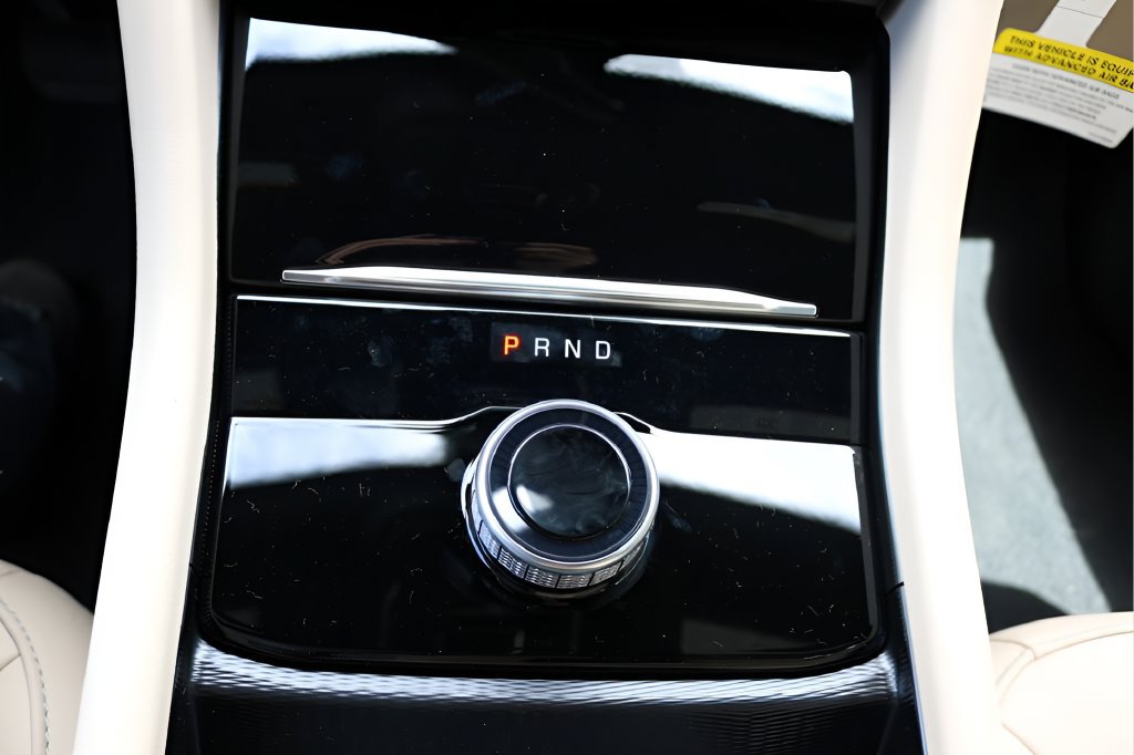 New 2026 Jeep Grand Cherokee Limited RWD image 24
