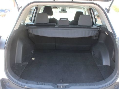 Used 2025 Toyota RAV4 XLE FWD image 6