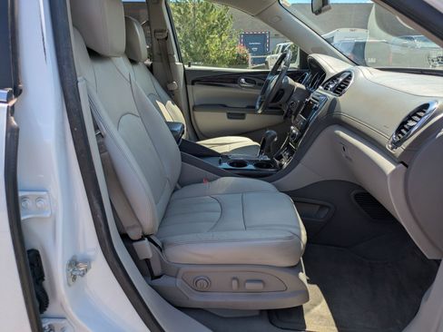 Used 2017 Buick Enclave Leather AWD/4WD image 30