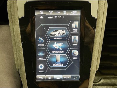 Used 2024 Lamborghini Huracan Tecnica image 9