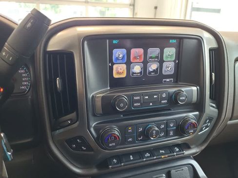 Used 2019 Chevrolet Silverado 2500 LTZ w/ Vortec Plus Package AWD/4WD image 16