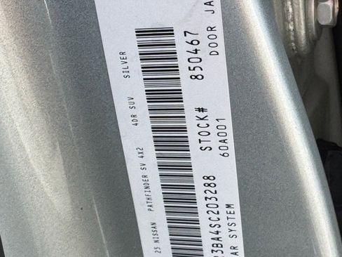 Used 2025 Nissan Pathfinder SV image 32