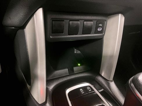 Certified 2024 Toyota Corolla Cross LE image 26