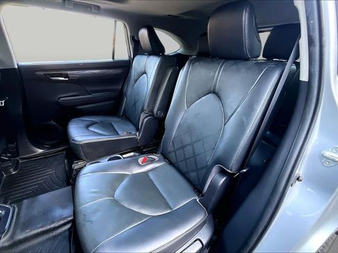 Used 2020 Toyota Highlander Platinum AWD/4WD image 21