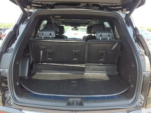 Certified 2024 Buick Enclave Essence w/ Experience Buick Package AWD/4WD image 12