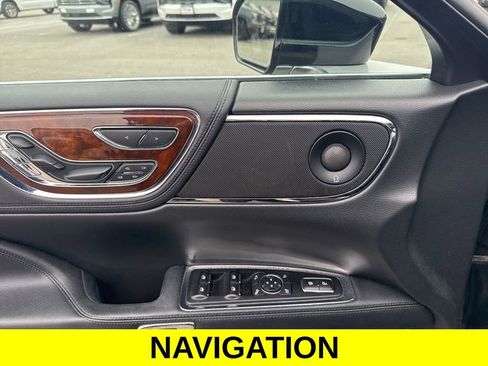 Used 2019 Lincoln Continental Reserve image 18