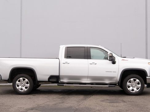 Used 2020 Chevrolet Silverado 3500 LTZ w/ LTZ Premium Package image 32