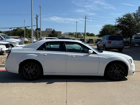 Used 2023 Chrysler 300 S RWD image 6