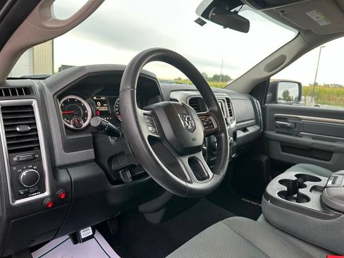 Used 2017 RAM 1500 Classic SLT AWD/4WD image 13