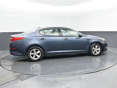 Used 2015 Kia Optima LX image 4
