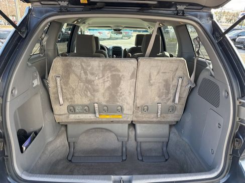 Used 2010 Toyota Sienna LE image 14
