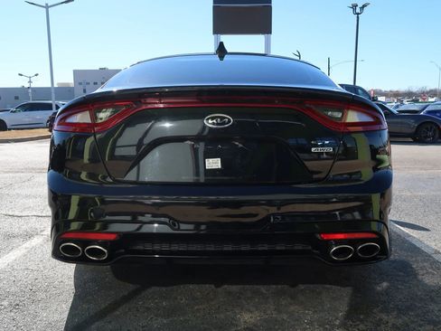 Used 2018 Kia Stinger GT2 image 9