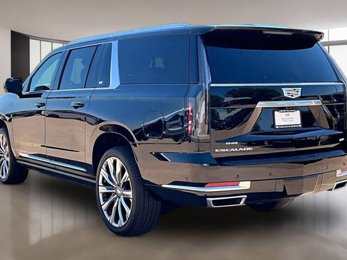 New 2026 Cadillac Escalade ESV Luxury w/ Touring Package AWD/4WD image 3