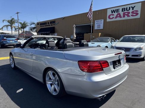 Used 2011 BMW 328i Convertible image 3