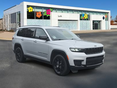 Used 2024 Jeep Grand Cherokee L Laredo