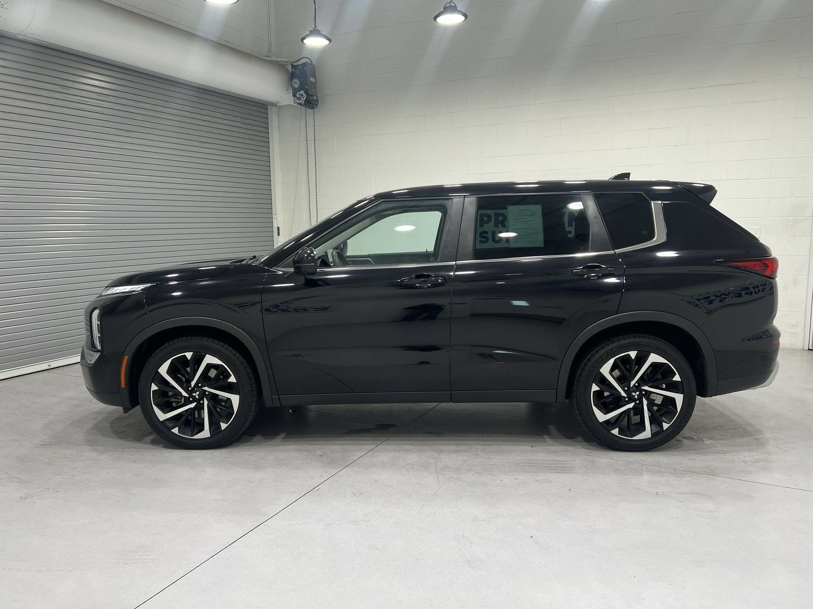 Used 2022 Mitsubishi Outlander SE FWD image 5