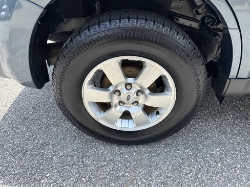 Used 2010 Ford Escape Limited AWD/4WD image 8