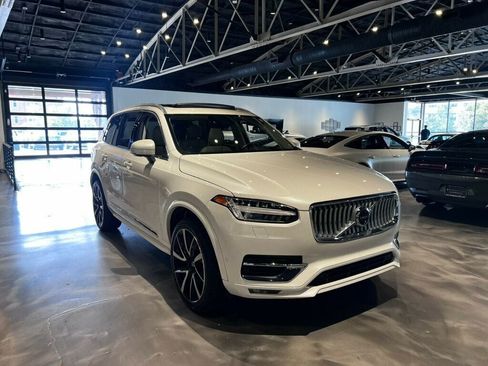 Used 2024 Volvo XC90 B6 Ultimate AWD/4WD image 7