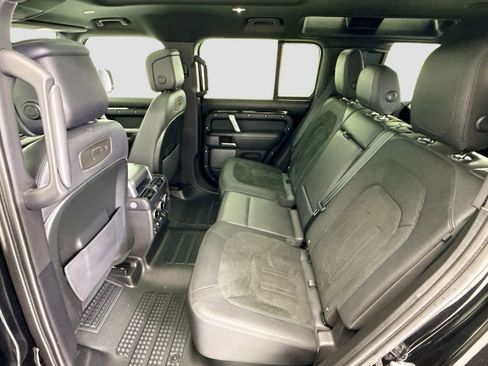 Used 2022 Land Rover Defender 110 V8 AWD/4WD image 20