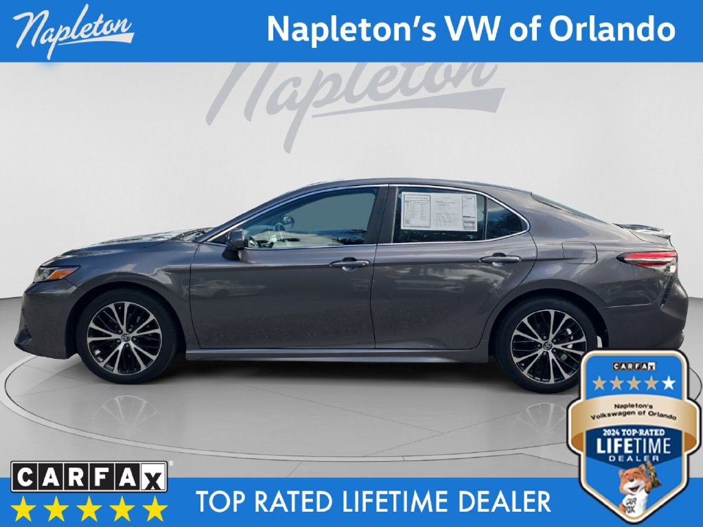 Used 2019 Toyota Camry SE FWD image 2