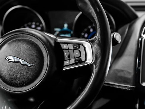 Used 2019 Jaguar XE R-Sport AWD/4WD image 22