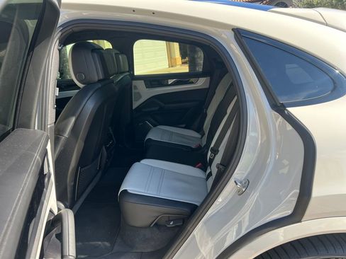 Used 2024 Porsche Cayenne S image 27