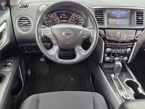 Used 2019 Nissan Pathfinder SV AWD/4WD image 11