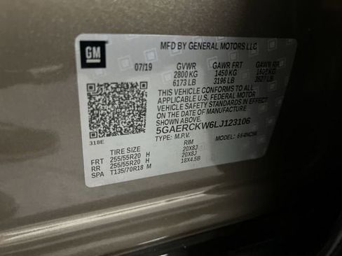 Certified 2020 Buick Enclave Premium w/ Surround and Sites Package FWD image 34