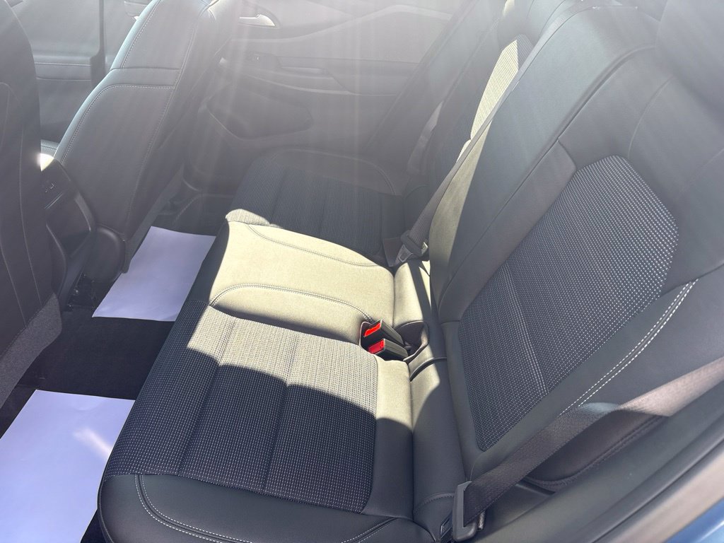 Used 2025 Buick Envista Preferred FWD image 34