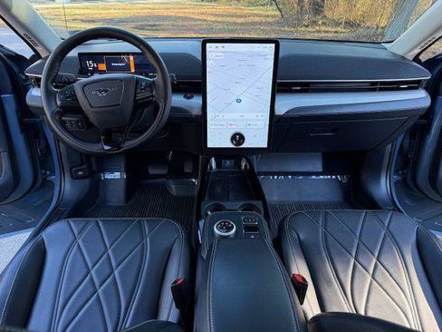Used 2023 Ford Mustang Mach-E Select image 6