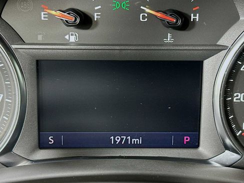 Used 2024 GMC Terrain SLT w/ Tech Package image 12