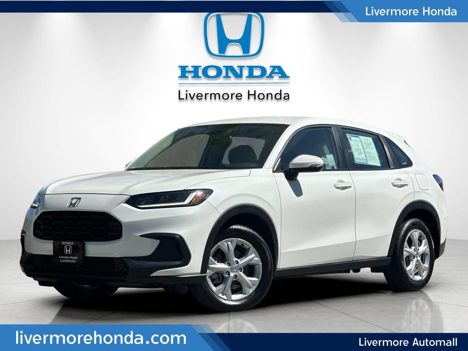 Used 2023 Honda HR-V LX image 1