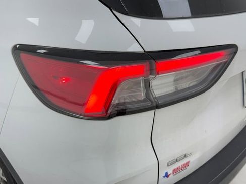 Used 2021 Ford Escape SEL image 8