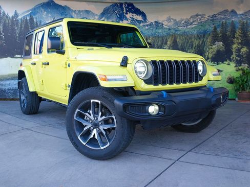 Used 2024 Jeep Wrangler Sport S w/ LED Headlamp & Fog Lamp Group image 3