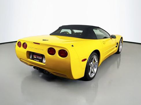 Used 2004 Chevrolet Corvette Convertible w/ Preferred Equipment Group RWD image 6