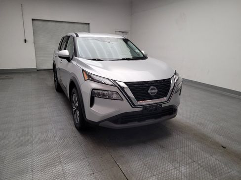 Used 2023 Nissan Rogue SV FWD image 14