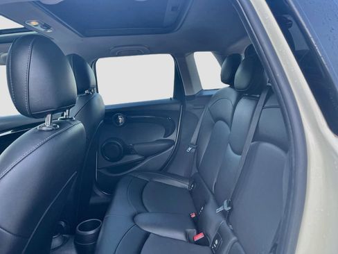 Used 2019 MINI Cooper 4-Door Hardtop FWD image 24