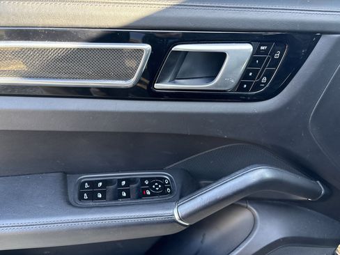 Used 2021 Porsche Cayenne GTS image 11