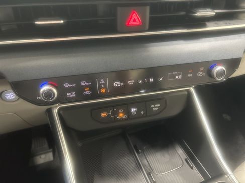 New 2026 Kia Carnival EX image 21