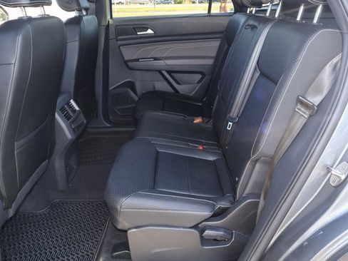 Certified 2023 Volkswagen Atlas Cross Sport SE image 13