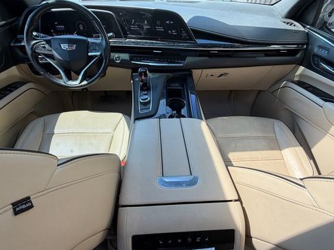 Used 2021 Cadillac Escalade Premium Luxury w/ LPO, Radiant Package image 10