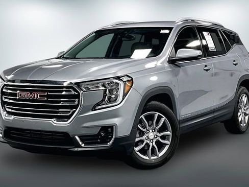 Used 2024 GMC Terrain SLT AWD/4WD image 3